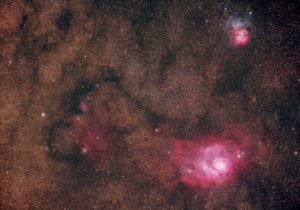 M8, M20 und NGC6559. Aufnahme von Bryan Cogdell mit 11