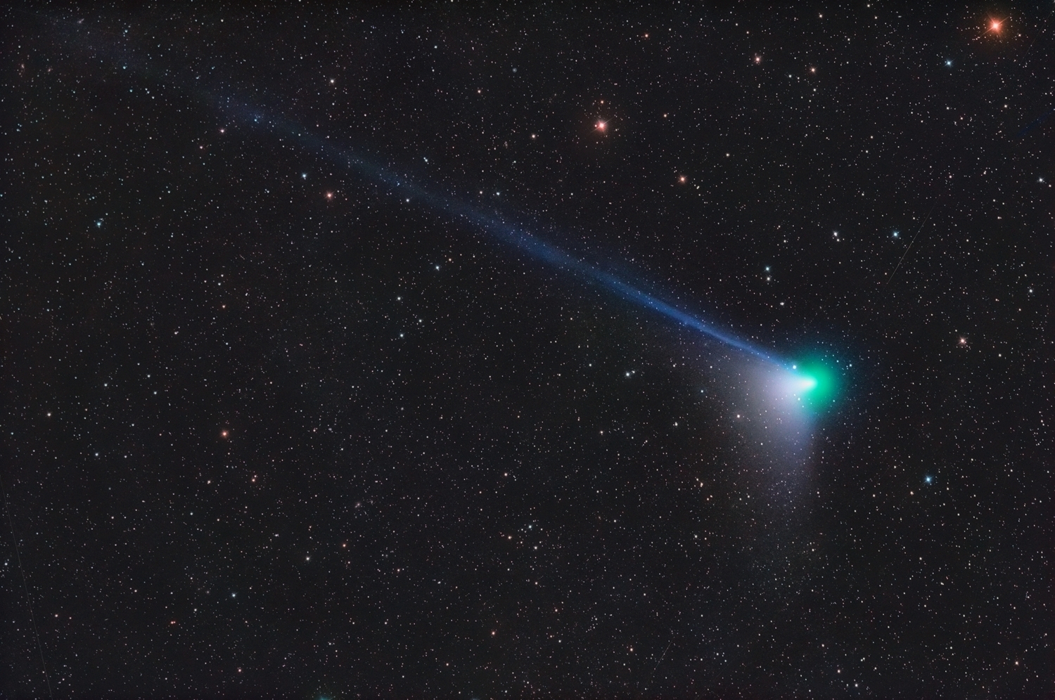 Observe comet ZTF (C/2022 E3) in binoculars and telescope now!